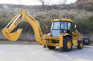 五一期間山猛大噸位石材叉裝機交付客戶，為客戶創(chuàng)造更高價值